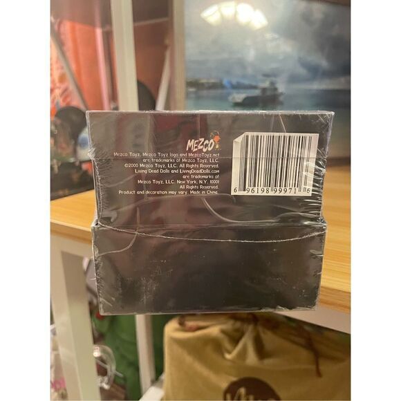 Mezco Anarchy Penny Club Mez Exclusive Factory Sealed - Picture 7 of 12